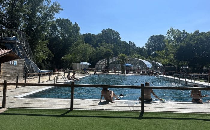 piscina camping haro